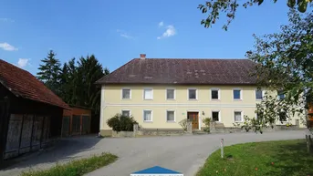 Expose Bauernhof in beeindruckender Alleinlage (Die Zufahrt endet beim Hof) mit 4 ha Grund