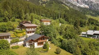 Expose VIERJAHRESZEITEN CHALETS HINTERTHAL - Chalet mit Zweitwohnsitzwidmung