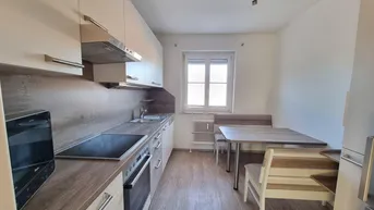Expose Lichtdurchflutete 4-Zimmer-Wohnung mit Loggia - 84 m² Ruheoase im Grünen, nur 15Minuten von Linz entfernt