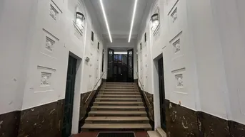 Expose Lichtdurchflutetes Altbau-Büro nahe Mariahilfer Straße