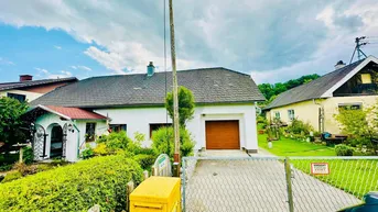 Expose Zwei schöne Bungalows mit großem Garten