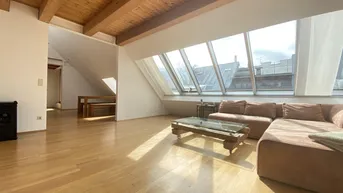 Expose Top Ruhelage - Stylische Dachgeschoßwohnung in perfekter Lage
