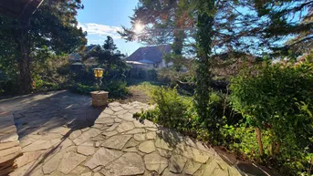 Expose Sommerhäuschen/renovierungsbedürftiges Einfamilienhaus mit liebenswertem Garten, Garage, teilunterkellert