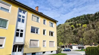 Expose Große Wohnung mit Garten und Garage!