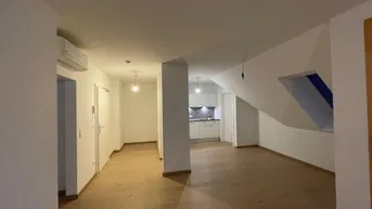 Expose ZEHENSDORF - KLIMATISIERTE 3-ZIMMER-NEUBAU-WOHNUNG - 69m² - BALKON