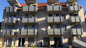 Expose Stylische 2-Zimmer Wohnung mit Balkon -Top Floor Apartment- Ab August