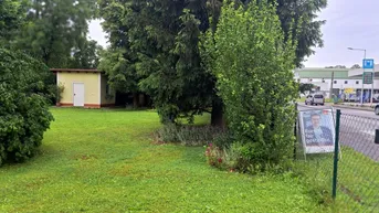 Expose Baugrundstück mit gemauerter Gartenhütte in verkehrsgünstiger Lage direkt neben B1 vor Lambach