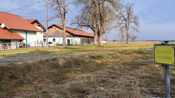 Expose BAUGRUNDSTÜCK IM RUHIGEN ORTSTEIL MOOS
