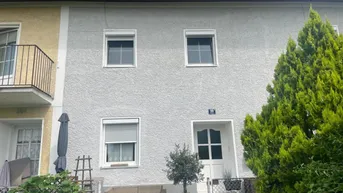Expose Pulgarn bei Linz: Hausanteil mit Garten und Garagen – ländliches Flair