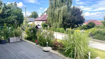 Expose Wohnen &amp; Wohlfühlen – Modernes Haus mit Gartenidylle für zwei Familien