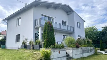 Expose Wohnen &amp; Wohlfühlen – Modernes Haus mit Gartenidylle für zwei Familien