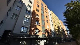Expose WELS | NEUSTADT: Top-renovierte 2-Zimmer-Wohnung mit Weitblick über die Dächer von Wels!