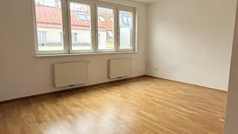 Expose Charmante 1,5 Zimmer Dachgeschosswohnung in U-Bahn-Nähe