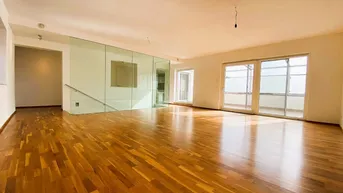 Expose Repräsentative 243 m² Wohnung/Büro direkt in der Fußgängerzone!