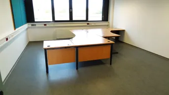 Expose Schöne, helle Bürofläche mit ausreichend Parkmöglichkeiten, direkt an der Grenze zu Ungarn ...!