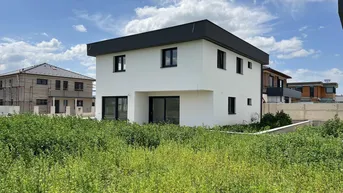 Expose Provisionsfreies Erstbezug-Einfamilienhaus mit Garten und Terrasse - 170 m²