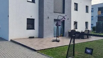 Expose Schönes Mehrfamilienhaus in einer Neubausiedlung