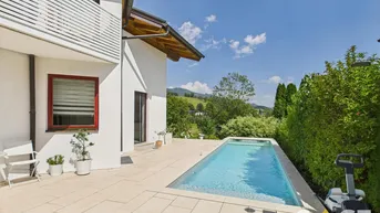 Expose Das "Enkerlparadies" neben dem Golfplatz / geräumiges Einfamilienhaus mit Pool