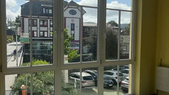 Expose Lichtdurchflutetes Büro am Gasserplatz 1, 9620 Hermagor in bester Lage zu vermieten!