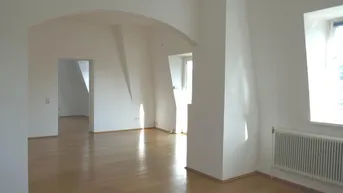 Expose Schöne Villenwohnung in Aussichtslage mit Balkon und Parkplatz