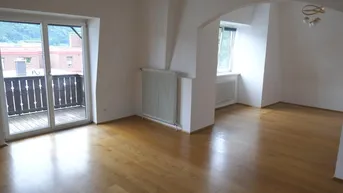 Expose Schöne Villenwohnung in Aussichtslage mit Balkon und Parkplatz