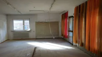 Expose Verwirklichen Sie Ihren Traum - Geschäftslokal in guter Lage mit Schaufenster