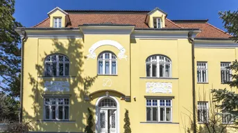 Expose Elegantes Herrenhaus mit weitläufigem Naturgarten Nahe der Stadtgrenze Wien