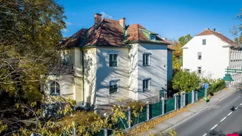 Expose Stilvolle Villa mit Potential im Zentrum von Mödling - Ideal für Wohnen und Arbeiten unter einem Dach