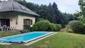 Expose PROVISIONSFREI - GROSSES EF-HAUS MIT POOL, TENNISPLATZ (BAULANDWIDMUNG) UND ZWEI GARAGEN