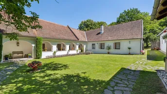 Expose Exquisites Anwesen mit prachtvollem Garten, Badeteich und atemberaubender Naturkulisse