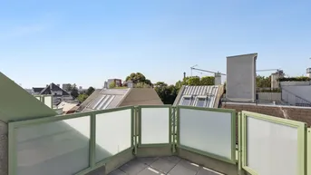 Expose Traumhafte Lage: Helle Dachgeschosswohnung mit drei Terrassen und Garagenplatz