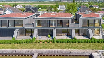 Expose Exquisite Ferienwohnung mit eigenem Seezugang und Bootsanlegeplatz