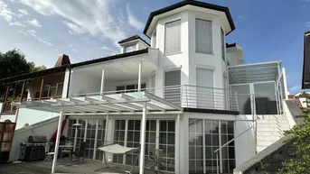 Expose UFERPARZELLE – Großzügiges Seehaus mit Gästewohnung &amp; Sauna auf Pachtgrund zu verkaufen
