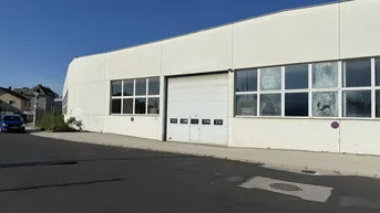 Expose große Lagerhalle mit ca. 5,6 Meter durchgehender Höhe zu vermieten