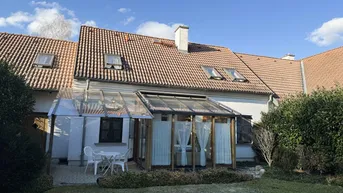 Expose großzügiges Reihenhaus mit Vollkeller und Garage in Traumlage zu verkaufen