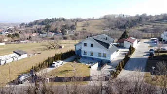 Expose WIESEN – schöne Ruhelage traumhafte Liegenschaft mit Wintergarten, Pool, Biotop, sowie 3 Garagen, etc.;