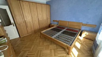 Expose großes, sehr gepflegtes Zweifamilienhaus mit traumhaftem Blick auf die Burg