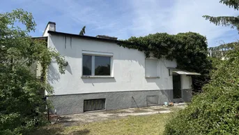 Expose stark renovierungsbedürftiges Haus auf traumhaftem, großem Grundstück in Ruhelage zu verkaufen