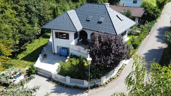 Expose renoviertes Einfamilienhaus mit Vollkeller am Waldrand zu verkaufen