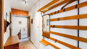 Expose Lukrative Rendite - Investoren aufgepasst! Rentable 3-Zimmer-Wohnung mit attraktivem Mietzins