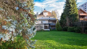 Expose Top-Stadthaus: Zentrale Lage, großes Grundstück
