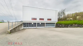 Expose 1.418 m² Lagerhalle – Direkt an der A14 gelegen, ideal für Ihre Logistik- und Lagerbedürfnisse