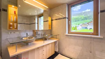 Expose Wohnen mit Flair – Gemütliche 3-Zimmer-Wohnung in grüner Umgebung