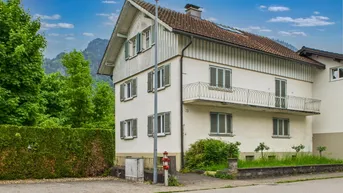 Expose Mehrparteienhaus mit drei Einheiten in Zentrumsnähe – Ihr Projekt mit Erweiterungspotenzial
