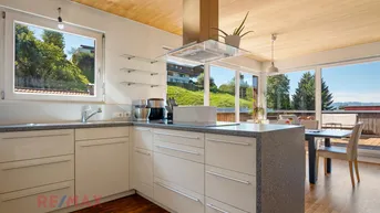 Expose Natur trifft Eleganz – Stilvolles Penthouse in Ruhelage