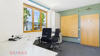 Expose Gewerbeobjekt mit Gewächshaus in Top-Lage von Hörbranz: Für alle mit einem Grünen Daumen!