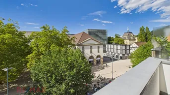 Expose Innenstadt-Luxus: 247 m² pure Eleganz auf zwei Wohnebenen