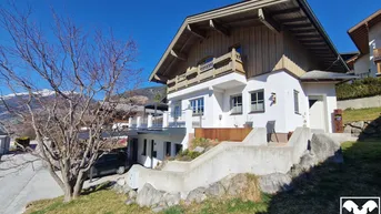 Expose Wohnhaus mit wunderschöner Aussicht am Sonnenhang