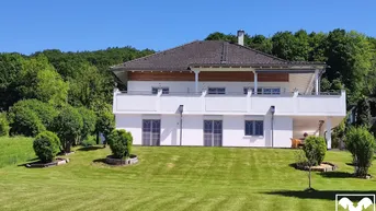 Expose Großzügige Liegenschaft mit Blick ins Grüne