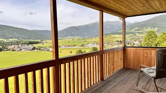 Expose Dachgeschoßwohnung mit Panoramablick